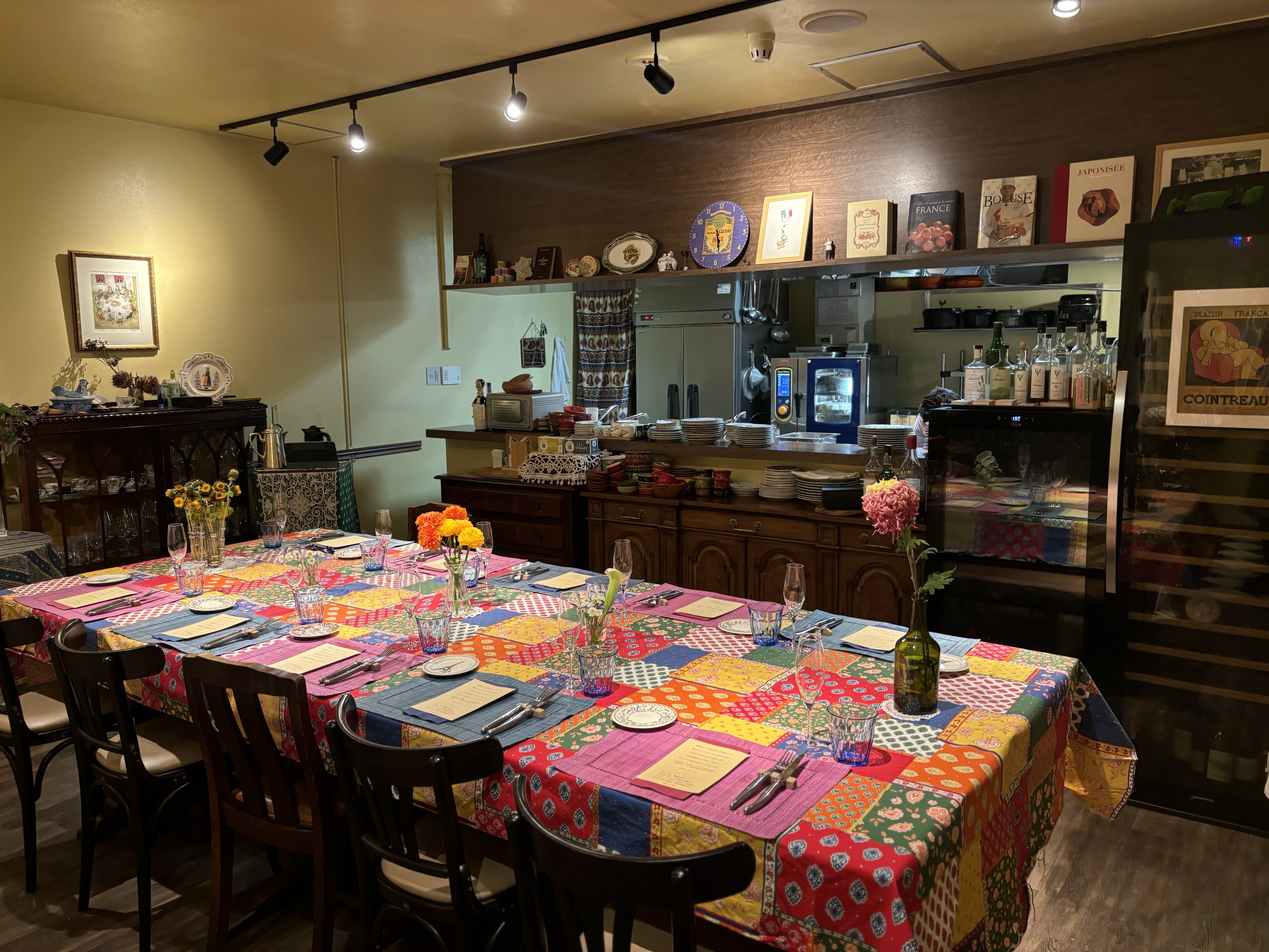 mondoの温かな店内風景